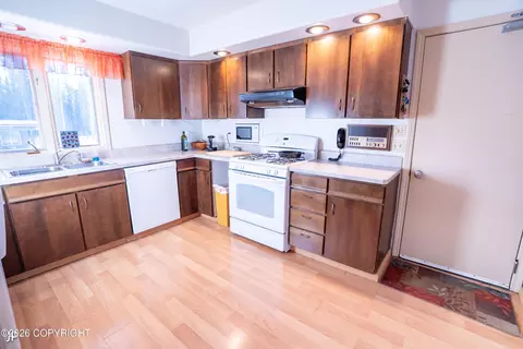 Kitchen - 4384 Beaver Loop Rd, Kenai, AK 99611 photo 3 of 4