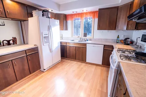 Kitchen - 4384 Beaver Loop Rd, Kenai, AK 99611 photo 2 of 4