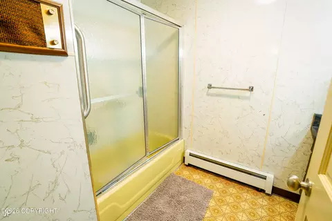 Bath - 4384 Beaver Loop Rd, Kenai, AK 99611 photo 6 of 10