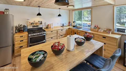 Kitchen - 7201 W Willow Fishhook Rd, Willow, AK 99688 photo 8 of 10