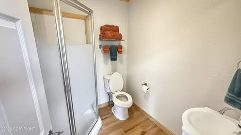 Bath - 7201 W Willow Fishhook Rd, Willow, AK 99688 photo 2 of 3
