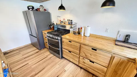 Kitchen - 7201 W Willow Fishhook Rd, Willow, AK 99688 photo 9 of 10
