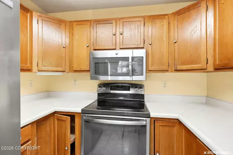 Kitchen - 7300 Clairborne Dr, Anchorage, AK 99502 photo 4 of 6