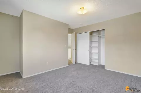 Bedroom - 260 Fall Leaf Cir, Anchorage, AK 99504 photo 2 of 5