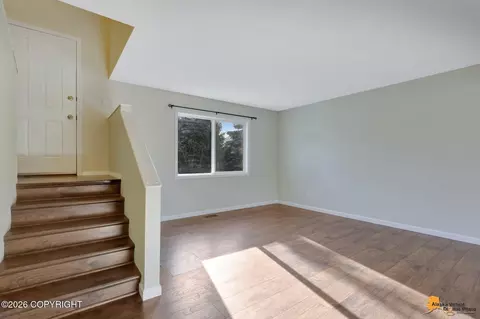 Living - 260 Fall Leaf Cir, Anchorage, AK 99504 photo 3 of 6