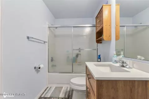 Bath - 10127 Crest View Ln, Eagle River, AK 99577 photo 7 of 7
