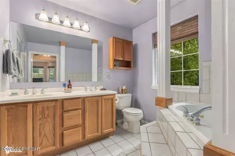 Bath - 10127 Crest View Ln, Eagle River, AK 99577 photo 4 of 7