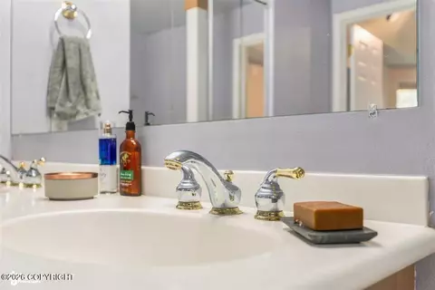 Bath - 10127 Crest View Ln, Eagle River, AK 99577 photo 6 of 7
