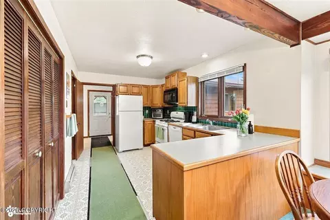Kitchen - 22900 Shady Dr, Ninilchik, AK 99639 photo 2 of 5