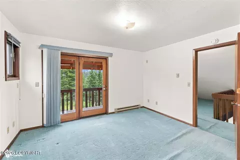 Bedroom - 22900 Shady Dr, Ninilchik, AK 99639 photo 7 of 9