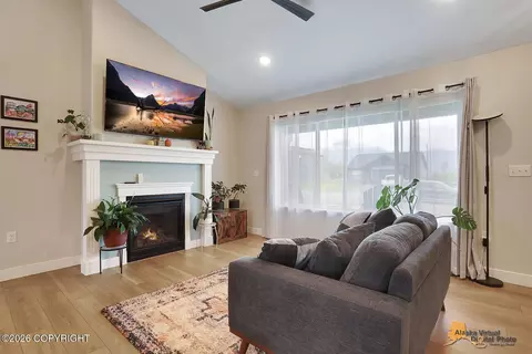Living - 1195 E Mountain Peak Loop, Palmer, AK 99645 photo 1 of 2