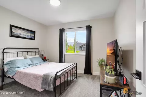 Bedroom - 1195 E Mountain Peak Loop, Palmer, AK 99645 photo 3 of 4