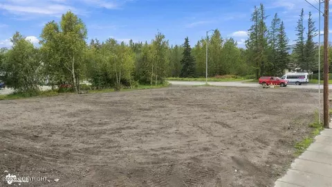 340 E Arctic Ave, Palmer, AK 99645 photo 2