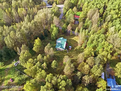 22121 Davidson Dr, Chugiak, AK 99567 photo 2