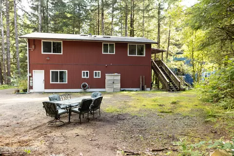 15 Wood Rd, Ketchikan, AK 99901