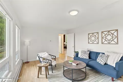 Living - 520 Oceanview Dr, Anchorage, AK 99515 photo 7 of 7