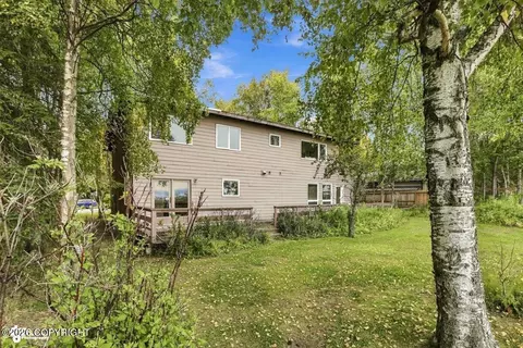 Exterior - 520 Oceanview Dr, Anchorage, AK 99515 photo 8 of 9