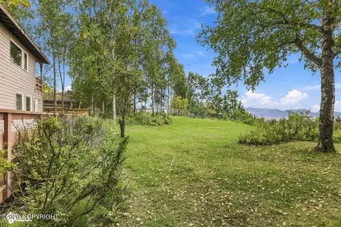 Exterior - 520 Oceanview Dr, Anchorage, AK 99515 photo 3 of 9