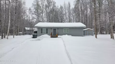 24019 Pillow Cir, Chugiak, AK 99567 photo 3