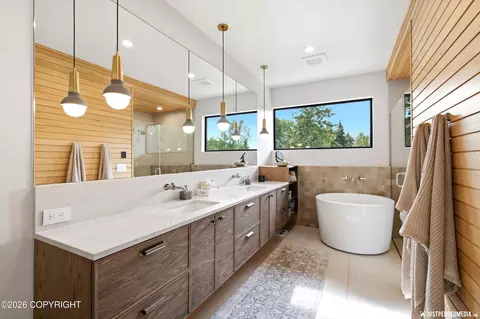 Bath - 12790 Gander St, Anchorage, AK 99516 photo 1 of 11