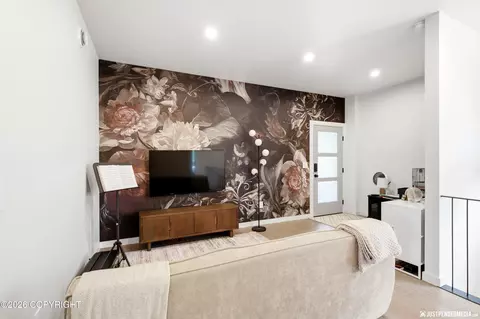 Living - 12790 Gander St, Anchorage, AK 99516 photo 6 of 7
