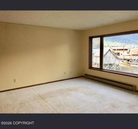 200 S 2nd St # 7, Petersburg, AK 99833