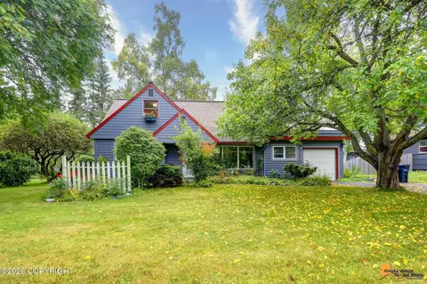 2207 Turnagain Pkwy, Anchorage, AK 99517