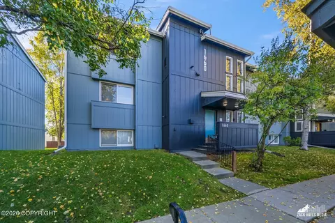 1660 Eastridge # 4-301, Anchorage, AK 99501