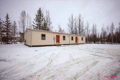 860 S Beaver Lake Rd, Big Lake, AK 99652