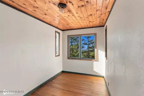 Bedroom - 18454 Amonson Rd, Chugiak, AK 99567 photo 5 of 5