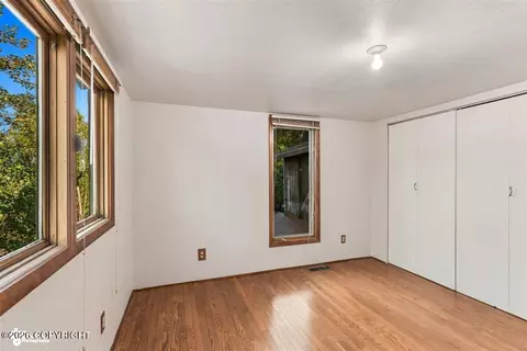 Bedroom - 18454 Amonson Rd, Chugiak, AK 99567 photo 2 of 5