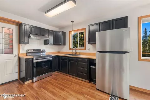 Kitchen - 73622 Twin Peaks Loop, Anchor Point, AK 99556 photo 2 of 3
