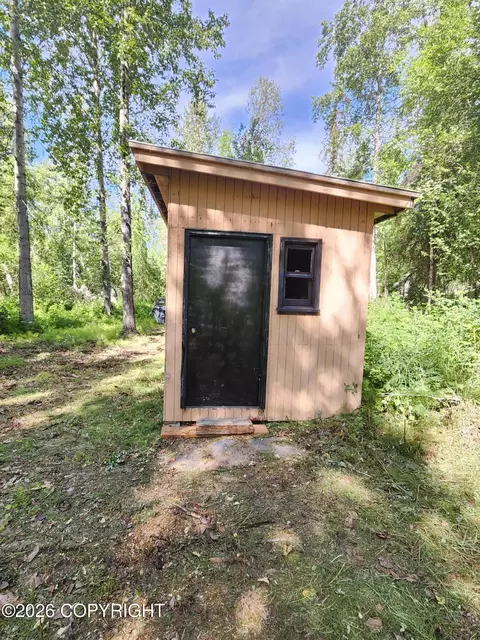 24076 W Wade Dr, Willow, AK 99688 photo 2