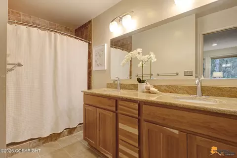 Bath - 7898 Highlander Dr, Anchorage, AK 99518 photo 2 of 2