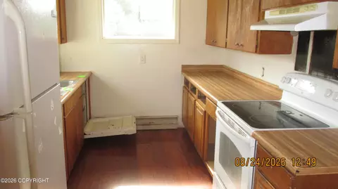 4210 E 3rd Ave, Anchorage, AK 99508 photo 3