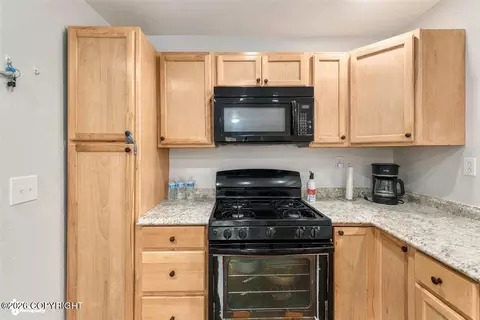 Kitchen - 9377 N Blackie Loop, Willow, AK 99688 photo 2 of 3