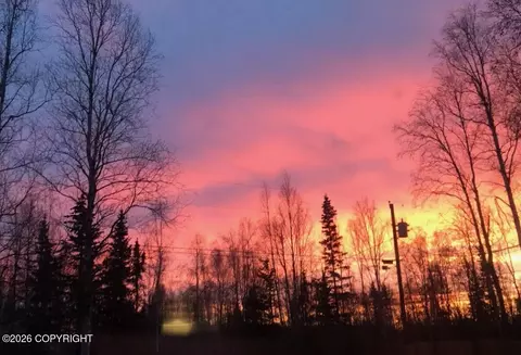 21144 Spire Cir, Chugiak, AK 99567 photo 2
