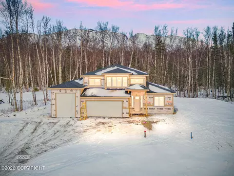 9883 E Ariel Dr, Palmer, AK 99645