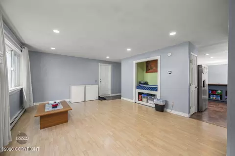 Living - 8100 E 20th Ave, Anchorage, AK 99504 photo 4 of 4