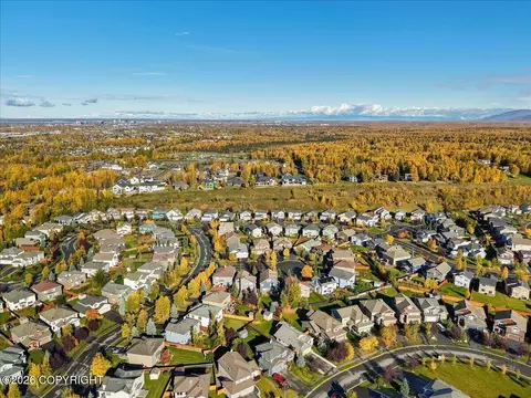 View/Area - 3316 Morgan Loop, Anchorage, AK 99516 photo 5 of 17