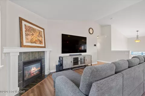 Living - 3316 Morgan Loop, Anchorage, AK 99516 photo 2 of 7