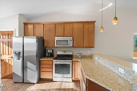 Kitchen - 3316 Morgan Loop, Anchorage, AK 99516 photo 2 of 7
