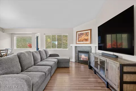 Living - 3316 Morgan Loop, Anchorage, AK 99516 photo 3 of 7
