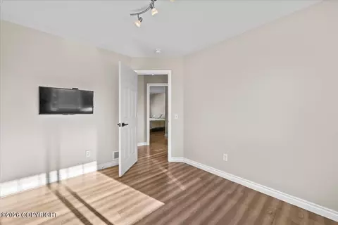 Bedroom - 3316 Morgan Loop, Anchorage, AK 99516 photo 4 of 6