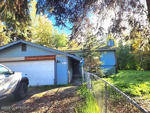 4619 Stanford Dr, Fairbanks, AK 99709