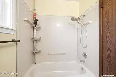 Bath - 4141 E 20th Ave # G30, Anchorage, AK 99508 photo 4 of 4