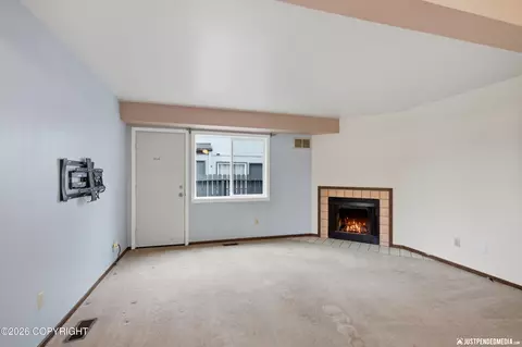 Living - 4141 E 20th Ave # G30, Anchorage, AK 99508 photo 9 of 11
