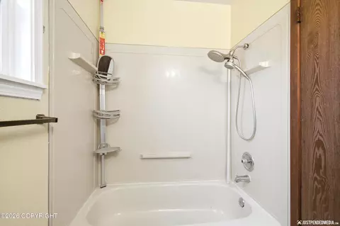 Bath - 4141 E 20th Ave # G30, Anchorage, AK 99508 photo 2 of 4