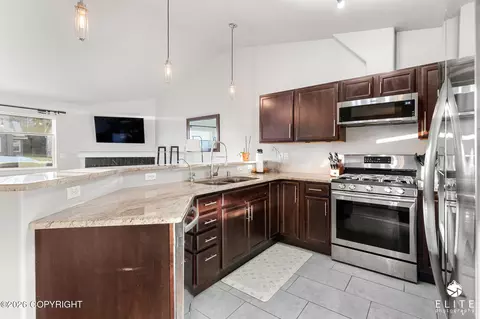 Kitchen - 20413 Icefall Dr, Eagle River, AK 99577 photo 3 of 5