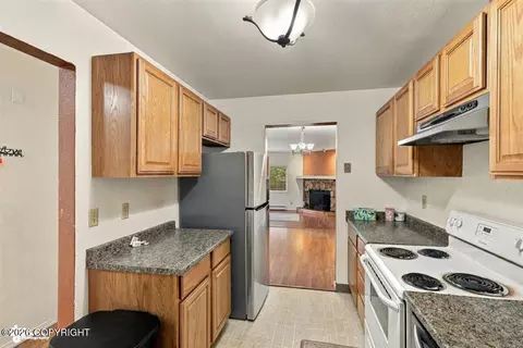 Kitchen - 1930 E 72nd Ave, Anchorage, AK 99507 photo 5 of 6